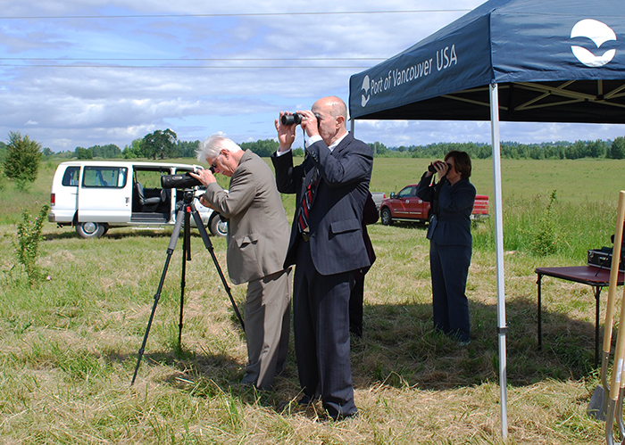 Bird-watching-HabitatBank-05272014_2650-web
