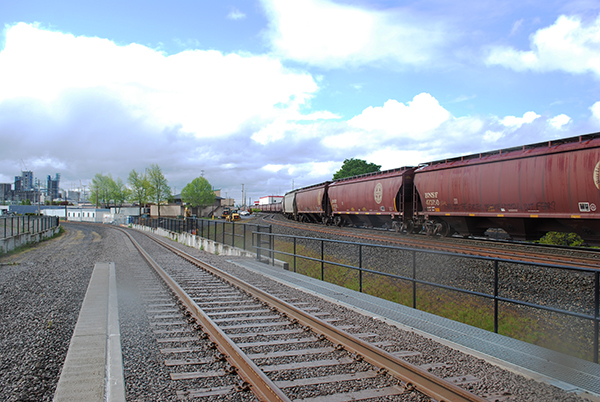 POV-waterfront-rail-05042012_2113